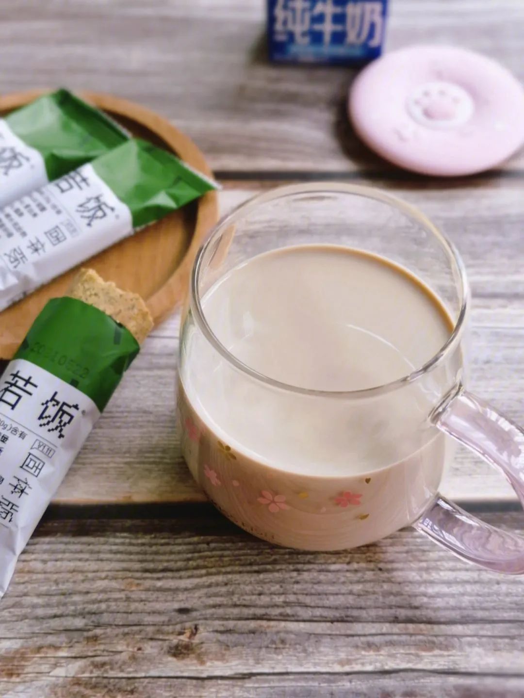 魔幻的世界，中国的打工人已经开始吃“饲料”了！