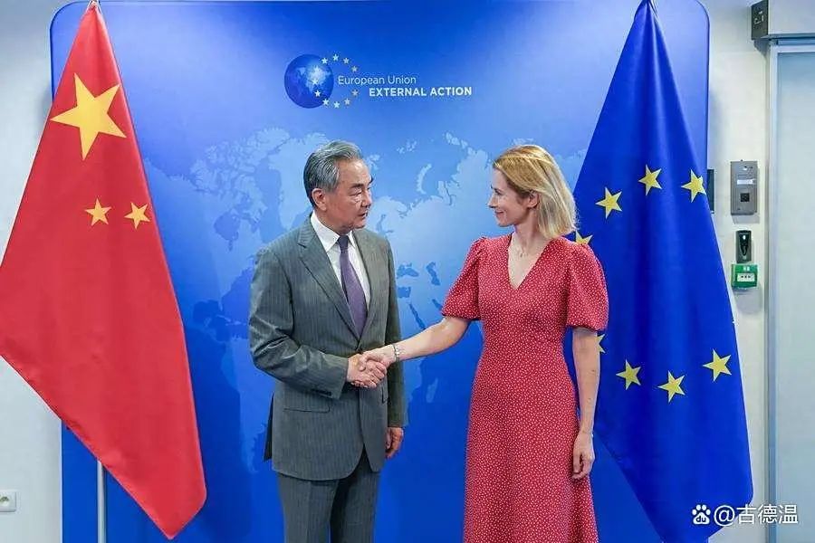中国主动出击发出重大信号，欧盟千万别把东大逼急了，否则会倒大霉！