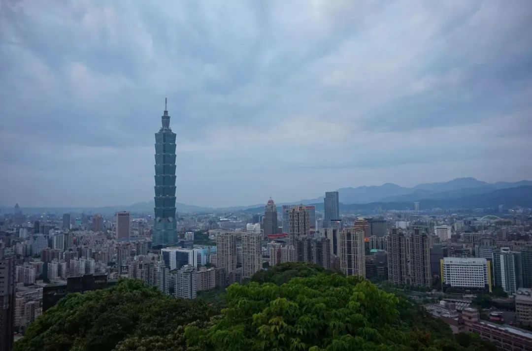 一个国家的发展上限是由什么决定的？