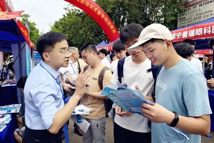 学费大暴涨之后，一些民办大学招不到人了！
