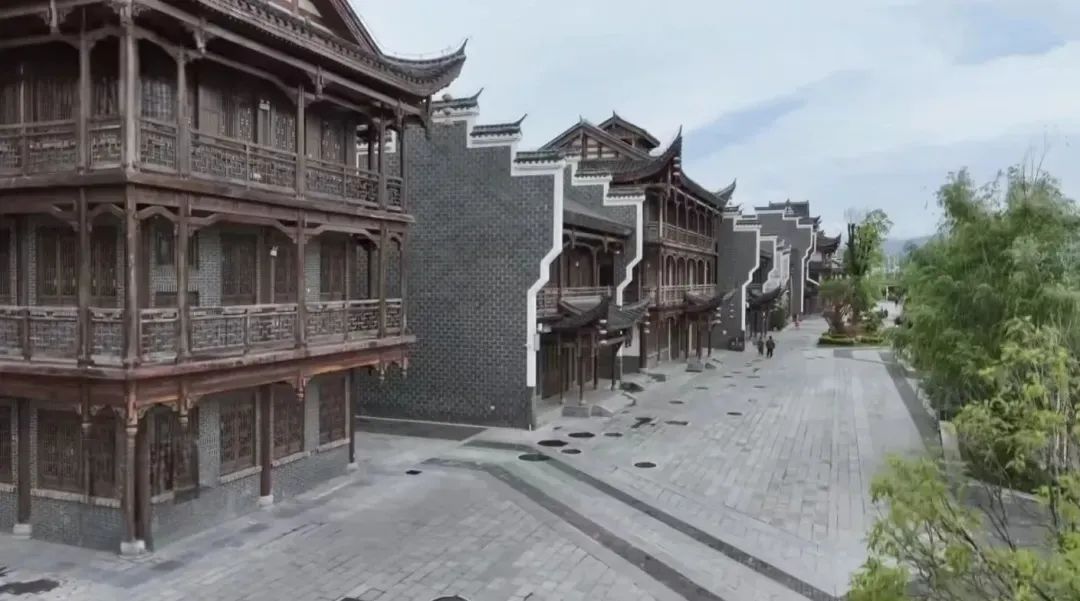 千万游客，为何偏爱“商业乌镇”？