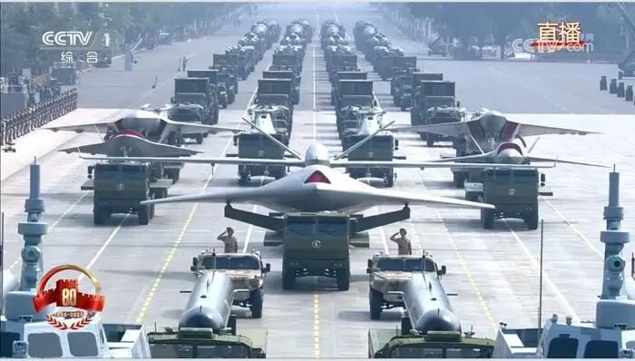 看完阅兵军迷变军盲，激动得热泪盈眶！