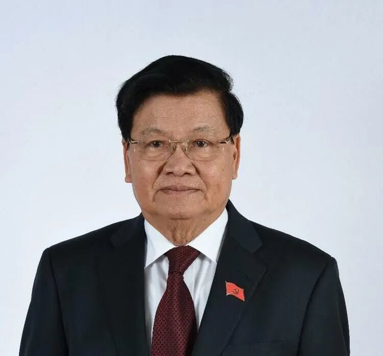93阅兵中有一位投中的楷模！