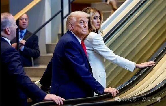 狂人归来！世界变了，他也变了！