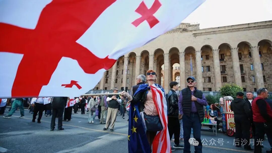 小国生存不易！它遭遇了第五次“颜色革命”！