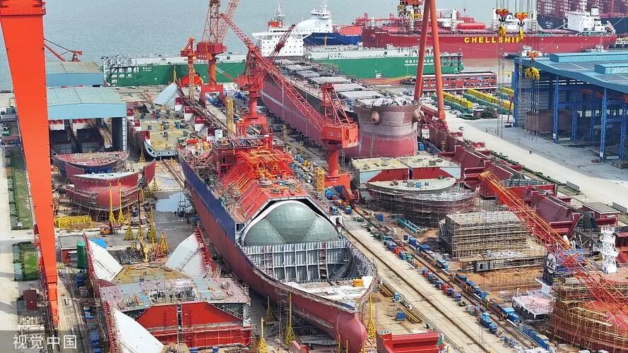 面对美国强势出手，中国放开了，连出四记重拳猛击！