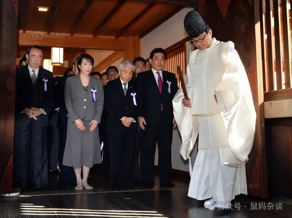 高市早苗参拜靖国神社
