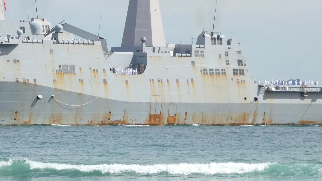 美国大凶之兆：南海30分钟两坠机，释放三个重磅信息！