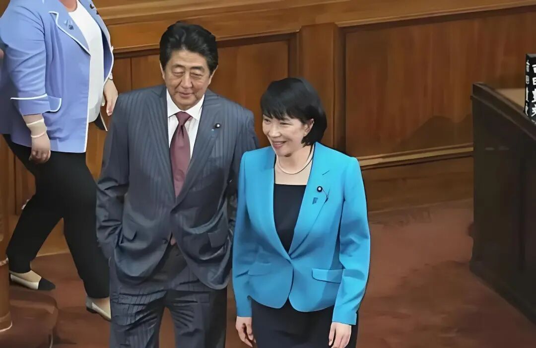 如何能打疼高市早苗？