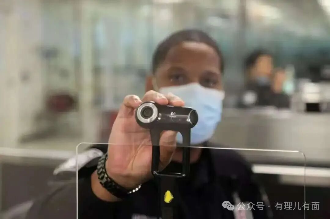 入境美国，请先公开你的“朋友圈”！