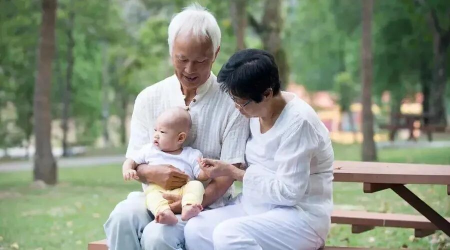 联合国发出预警，中国生育率正突破警戒线！