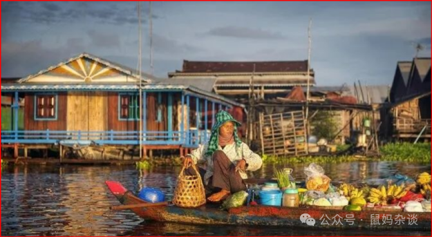 在柬埔寨没有身份的越南人后裔居住在洞里萨湖边缘