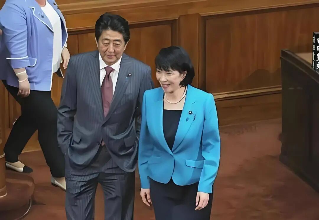 中国重手打击日本，韩国借机上位占大便宜！