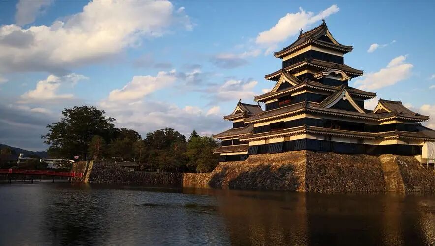 太炸裂了！日本被美国送上餐桌，东大直接半路截胡！