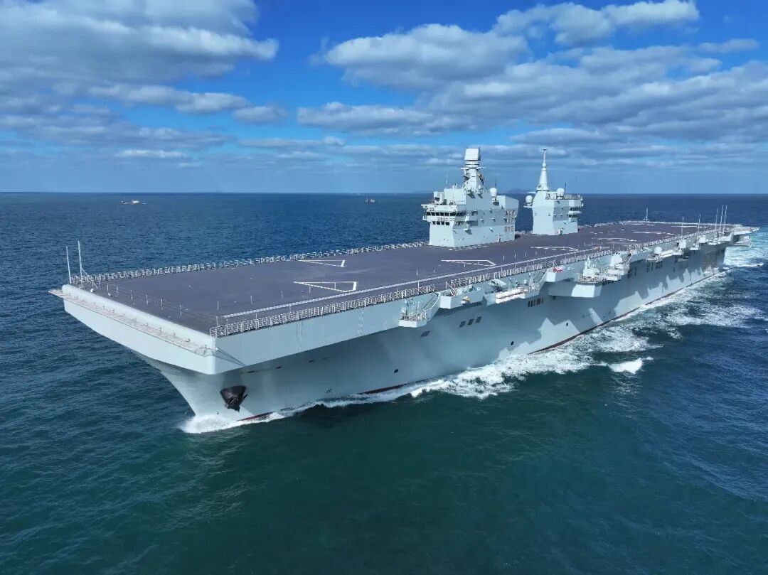 都想错了！最让美国胆寒的中国军舰，竟然是它！