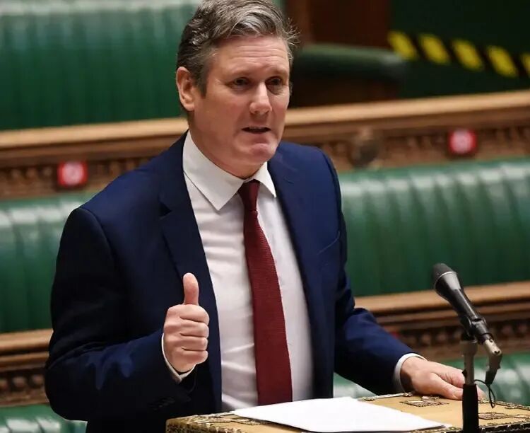 刚访华回去的斯塔默，就被官员们用亲信丑闻逼宫辞职！