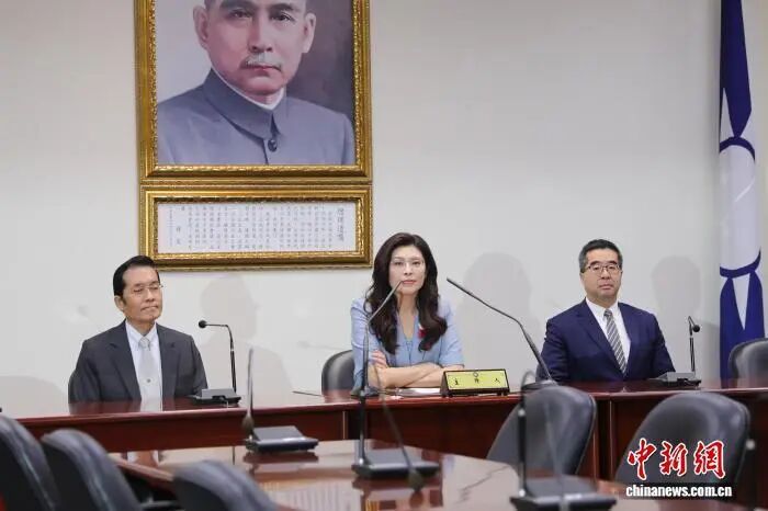 和平叙事，国民党主席郑丽文的“政治梭哈”！