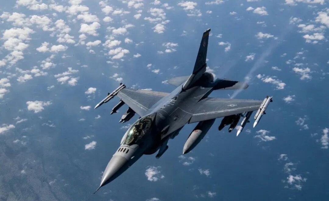 伊朗又提供情绪价值了,美军在中东迎来了“耻辱之日”!