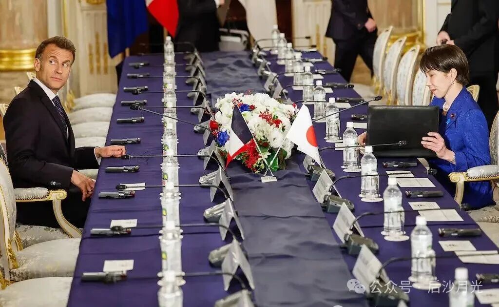 堂堂五常之一，马克龙竟要去坐“小孩桌”！
