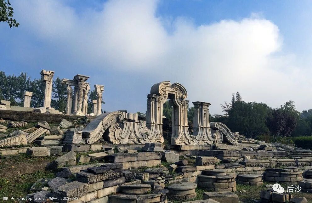 要么他们像法国一样自己体面,要么我们早晚会帮他们体面!