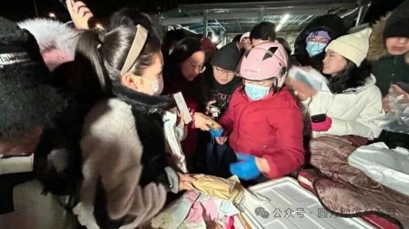 “鹅腿阿姨”变成了谁？