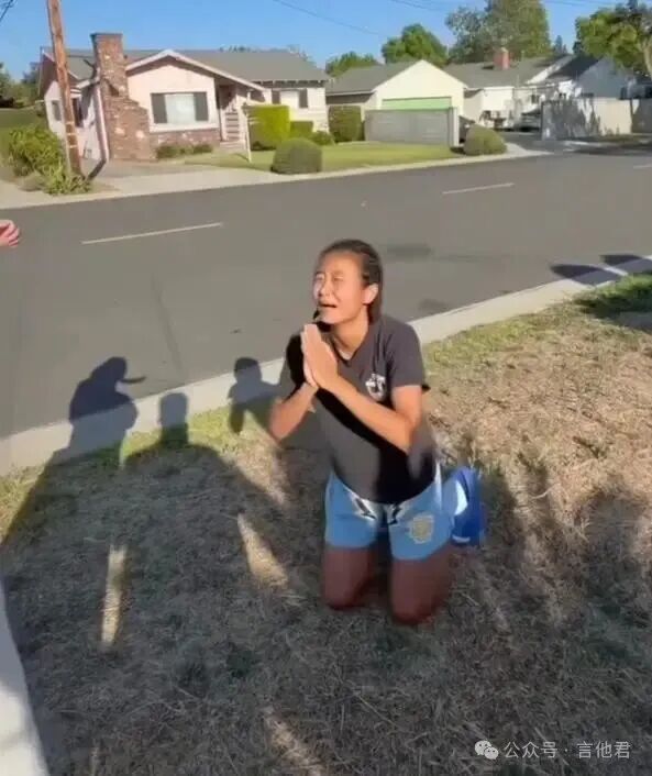 张家裔现状难评,收留她的夫妇曝其恶习,她被当街痛骂尊严掉一地