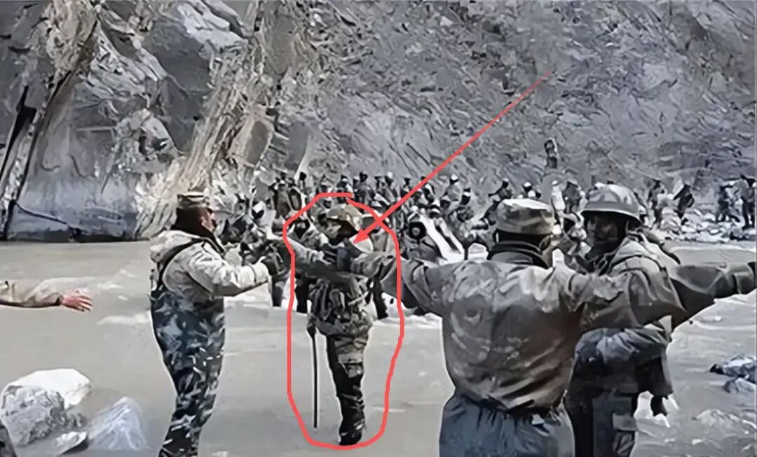 为什么说我们在印度人眼里,只是一群「成了精的蚂蚁」?