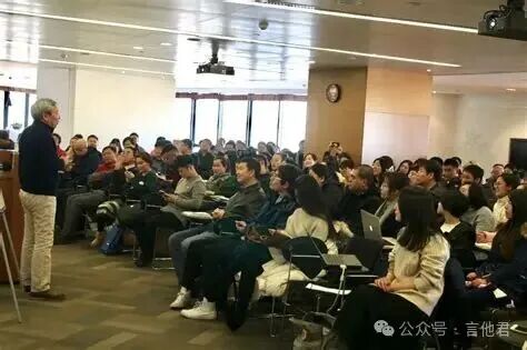 阎连科:生活对我们每个人的冒犯到了不可忍受的程度_凤凰文化