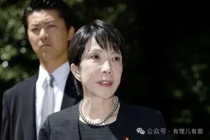 不拜鬼了？高市看似退让，实则藏着最阴的政治算计！