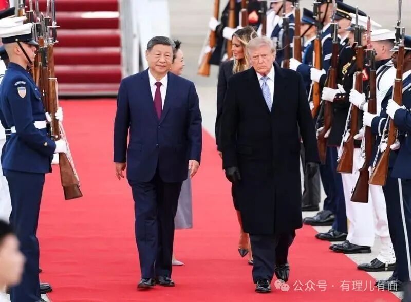 总统亲自跑停机坪，这规格六十年没见过！