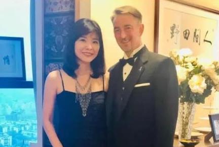 别了，庄小姐！