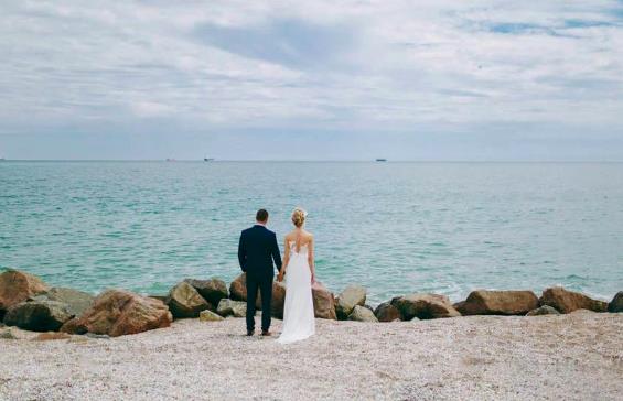 婚姻的真相：和谁过，其实都是和自己过！