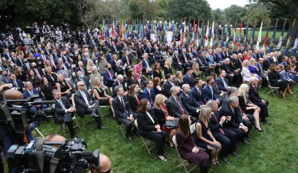 美国的坍塌不可逆转！