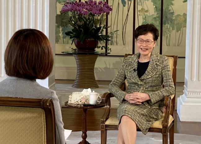 林郑月娥：不介意被深圳反超，港深要互相“过河”！