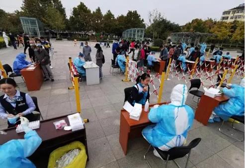 结辩抗疫功与罪！