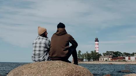 冯唐：做个厉害的老实人！