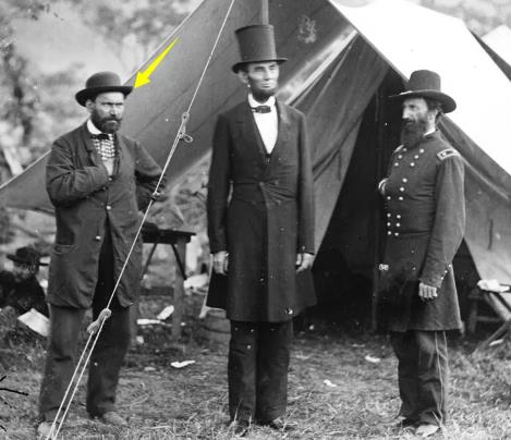 大批的美国保守派智库叛逃，美国社会主义化是必然！