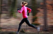 每周跑一次降低早亡风险！专家教一套冷天“跑步法”！