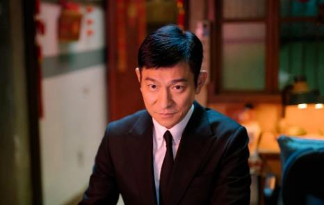 知乎高赞：让自己更优秀的16条法则！