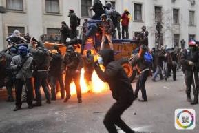 西方秩序下，发展中国家真的在劫难逃么？