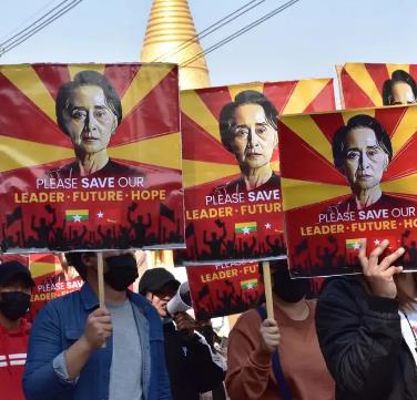 最牛枪杆子也彷徨！缅甸军方蛮横，枪口却只对内！