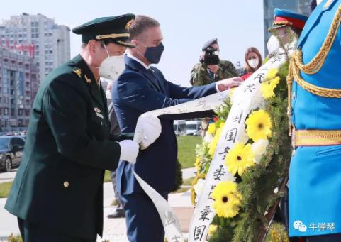 关键时刻，中国国防部长去了我被炸大使馆…