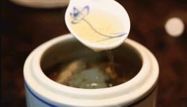 饭前喝汤vs饭后喝汤？营养专家的推荐是……