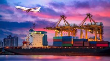 短评 | 面对美国的凌厉攻势，生在中国，谁都无路可退！