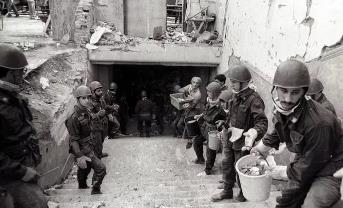 祸乱新疆，美国“短剑”在行动！