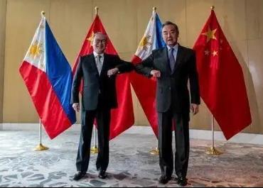 菲律宾认怂：中国是我们的大恩人！