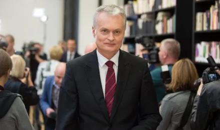 立陶宛跳出来破坏17+1，它在向谁摇尾巴？