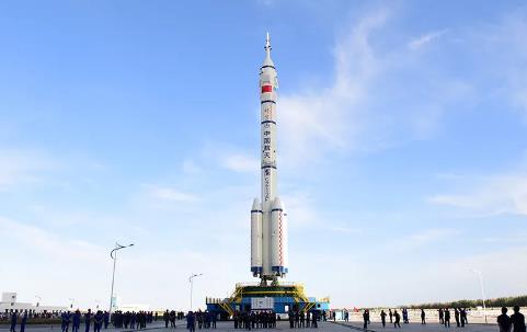 今日拔剑向天问，一览星辰与大海！