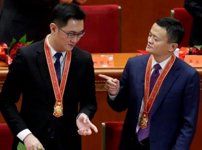 终于，两大巨头决定不打了！