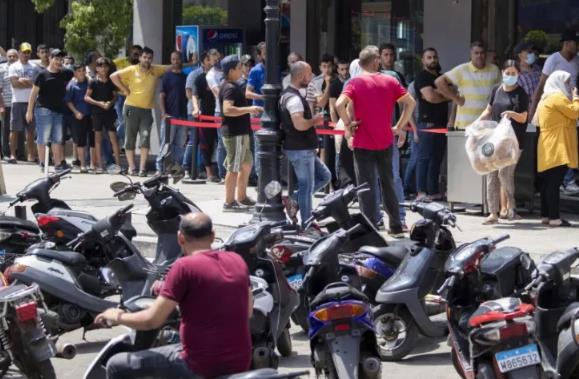 黎巴嫩货币贬值90%，经济基本崩溃了！